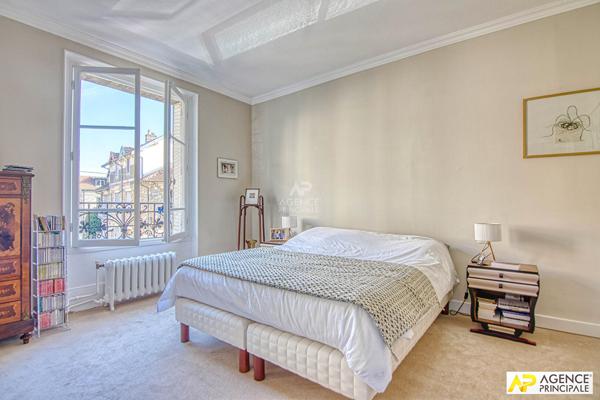 Versailles Montreuil St-Symphorien Maison 6 pièces 210 m² au sol avec jardin 1 850 000 € **  - Référence  28354