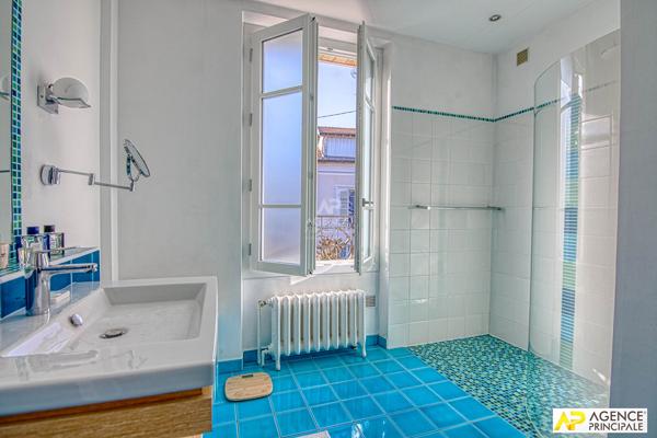Versailles Montreuil St-Symphorien Maison 6 pièces 210 m² au sol avec jardin 1 850 000 € **  - Référence  28354