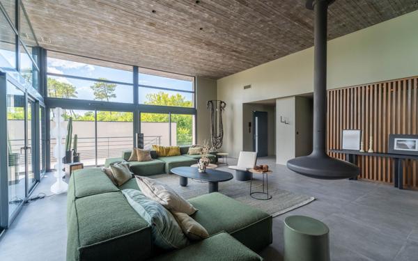 Maison à vendre    6 pièces •  Biscarrosse