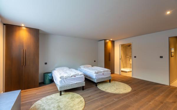 Maison à vendre    6 pièces •  Biscarrosse