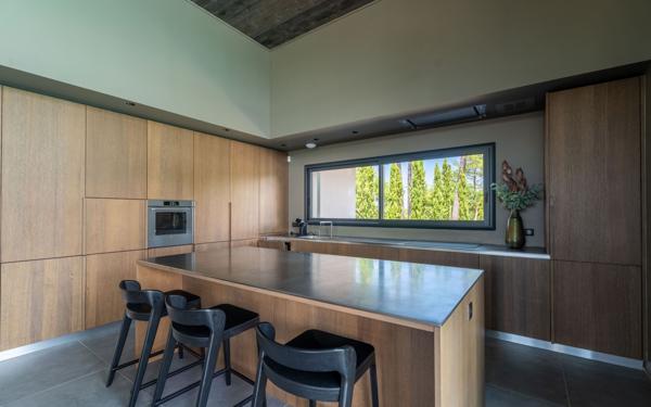 Maison à vendre    6 pièces •  Biscarrosse