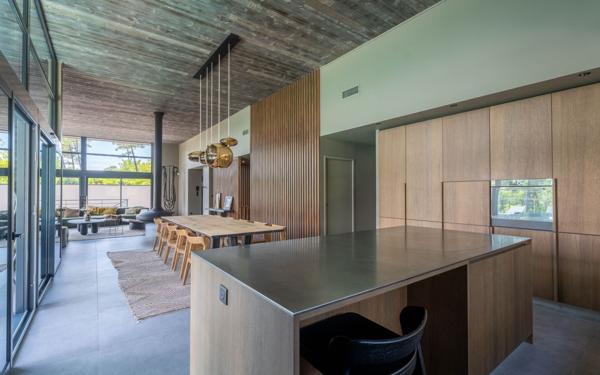 Maison à vendre    6 pièces •  Biscarrosse