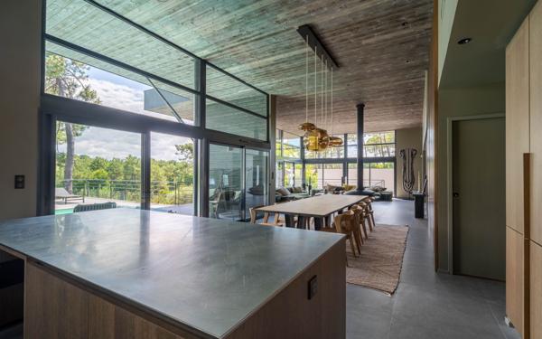 Maison à vendre    6 pièces •  Biscarrosse