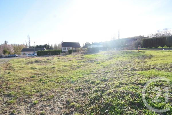Terrain à vendre  901 m 2   GANNAT  - 03