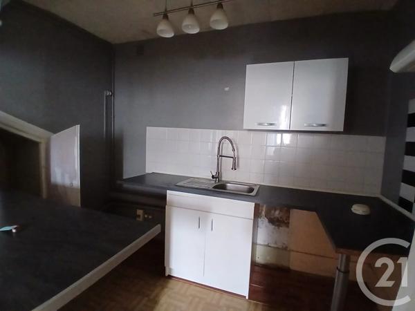 Immeuble à vendre  280 m 2   COMMENTRY  - 03