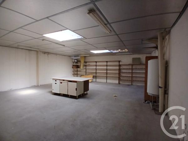Immeuble à vendre  280 m 2   COMMENTRY  - 03