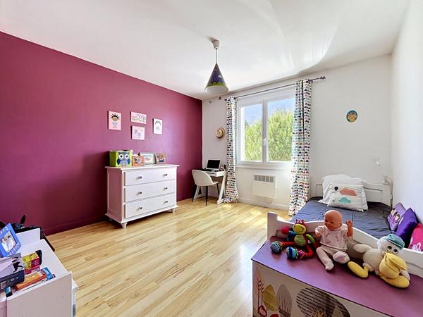 EXCLUSIVITE - MAISON DE 128 M² SUR 8840 M² DE TERRAIN AVEC PISCINE