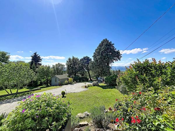 EXCLUSIVITE - MAISON DE 128 M² SUR 8840 M² DE TERRAIN AVEC PISCINE