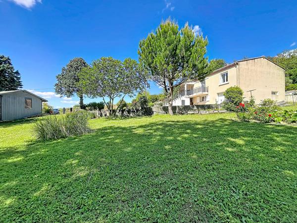 EXCLUSIVITE - MAISON DE 128 M² SUR 8840 M² DE TERRAIN AVEC PISCINE