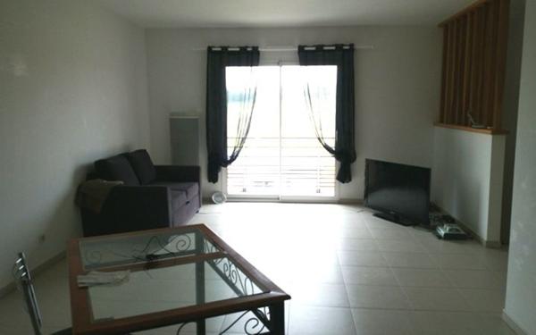 Maison à louer    2 pièces •  Champcevinel