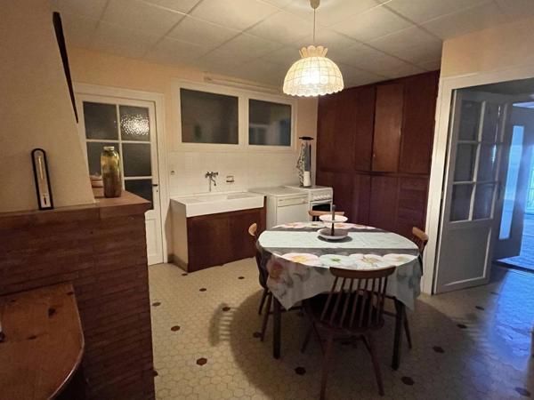 ENSEMBLE IMMOBILIER - MESCHERS