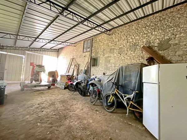 ENSEMBLE IMMOBILIER - MESCHERS