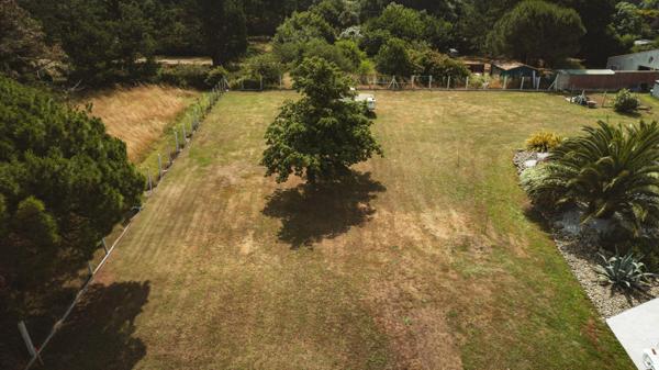 Terrain à construire au calme