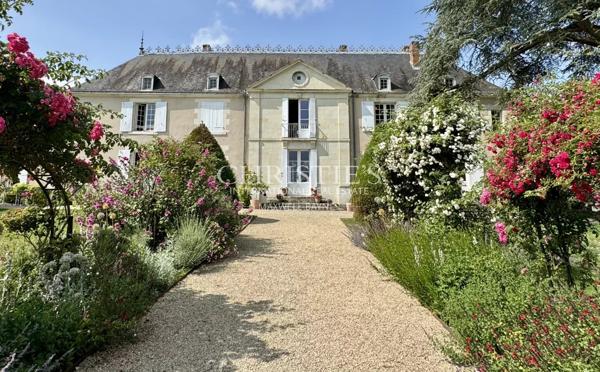 Elegante propriété avec 12 hectares de jardins et de terrain