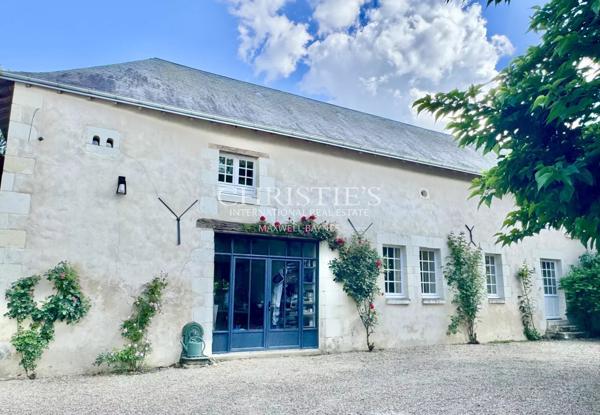 Elegante propriété avec 12 hectares de jardins et de terrain