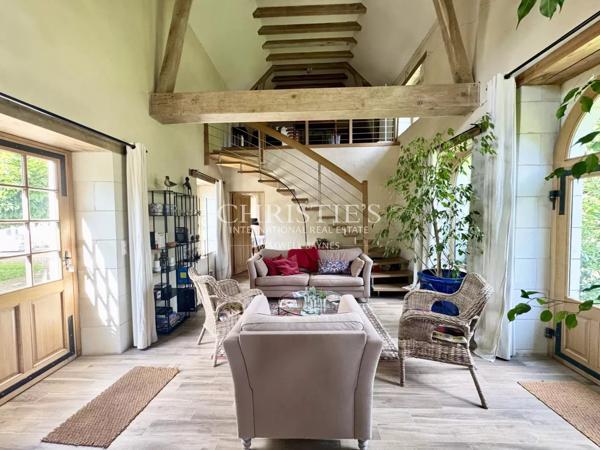 Elegante propriété avec 12 hectares de jardins et de terrain