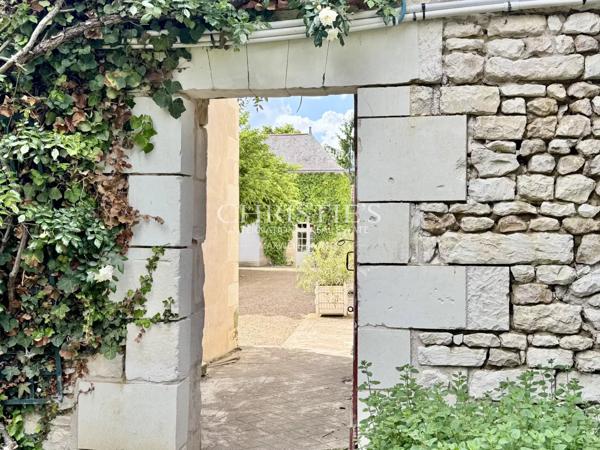 Elegante propriété avec 12 hectares de jardins et de terrain