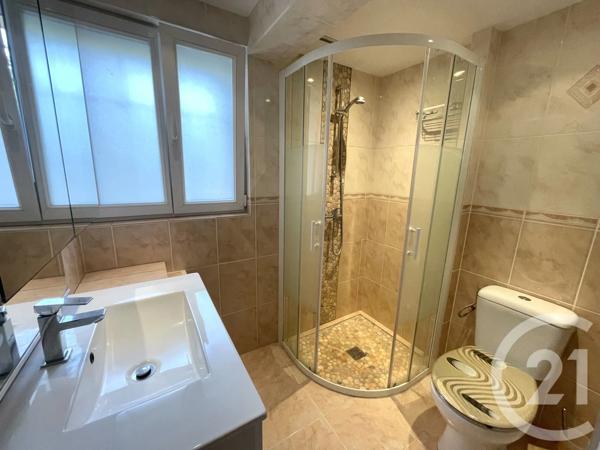 Appartement T5 à vendre  5 pièces - 106,31 m 2   ST GEORGES DE DIDONNE  - 17