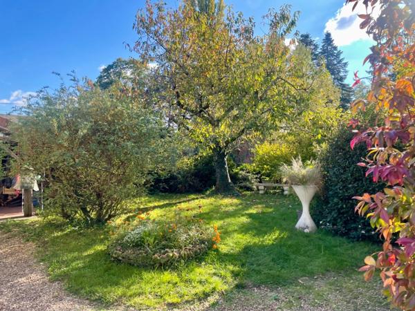 Maison à vendre et sa dépendance 8 pièces NEVERS (58)