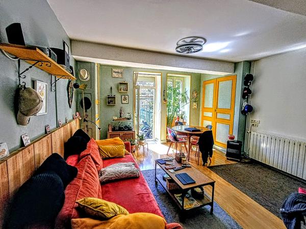 PREMIERE ACQUISITION : CALME -JARDIN -GARAGE ET BELLES DEPENDANCES