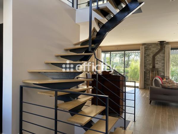 Maison 8 pièces - 245 m² Bien prestige