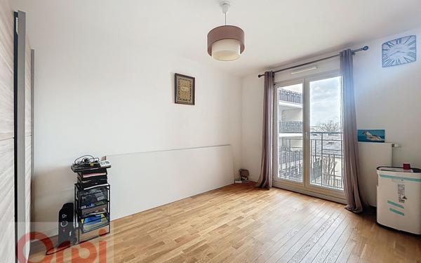Appartement à vendre    5 pièces • 98 m2 Châtillon