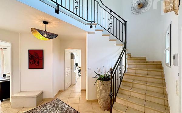 Maison à vendre    5 pièces • 190 m2 Veigy-Foncenex