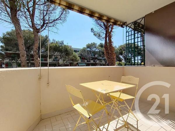 Appartement Studio à vendre  1 pièce - 25 m 2   ST RAPHAEL  - 83
