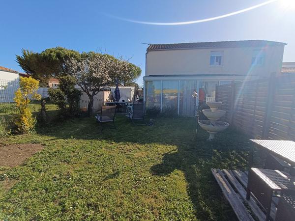 MAISON PORT DES BARQUES QUARTIER CALME