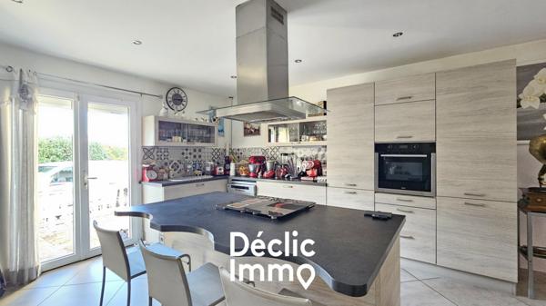 Vente maison individuelle Gigean, 167m² 5 pièces 460 000€ avec piscine