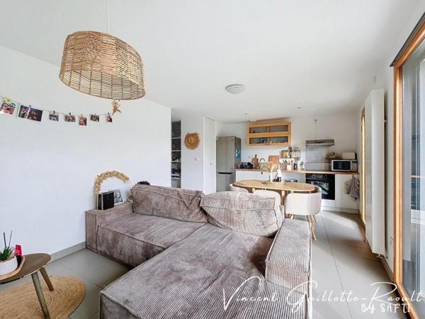 Appartement T3 64m²- 1 place de stationnement