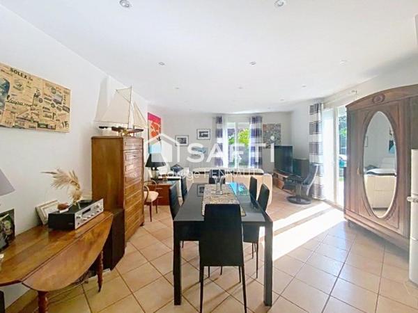 Maison plain pied 3 chambres, grand jardin et piscine.
