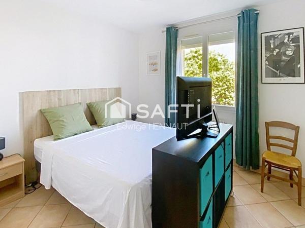Maison plain pied 3 chambres, grand jardin et piscine.