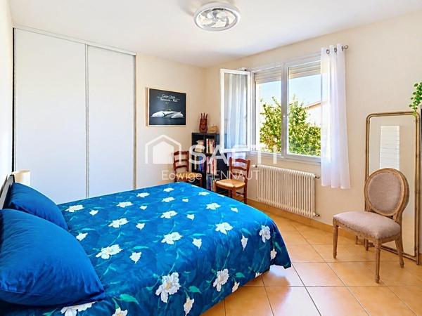 Maison plain pied 3 chambres, grand jardin et piscine.