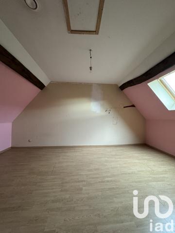 Maison traditionnelle 5 pièces de 188 m² à Charly (18350)