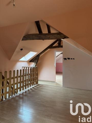 Maison traditionnelle 5 pièces de 188 m² à Charly (18350)