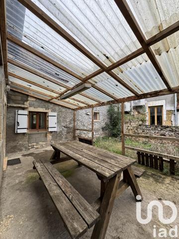 Maison traditionnelle 5 pièces de 188 m² à Charly (18350)