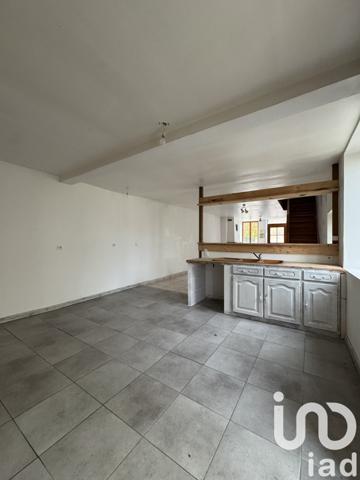 Maison traditionnelle 5 pièces de 188 m² à Charly (18350)