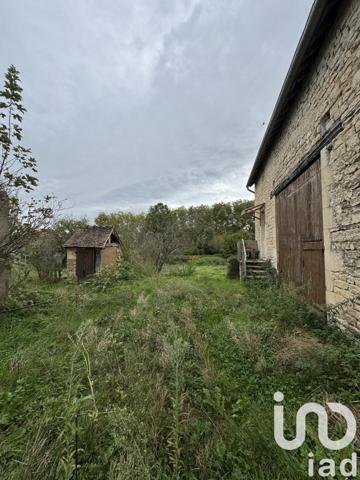 Maison traditionnelle 5 pièces de 188 m² à Charly (18350)