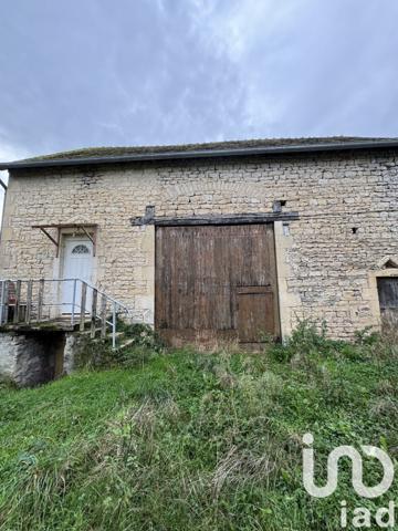 Maison traditionnelle 5 pièces de 188 m² à Charly (18350)