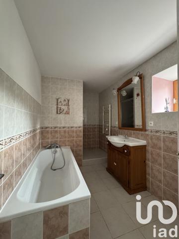 Maison traditionnelle 5 pièces de 188 m² à Charly (18350)