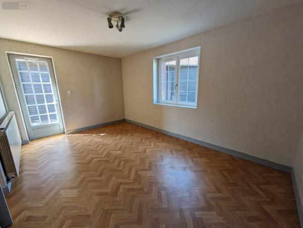 Maison à vendre à Changé dans la Sarthe (72560), ref : CHM44