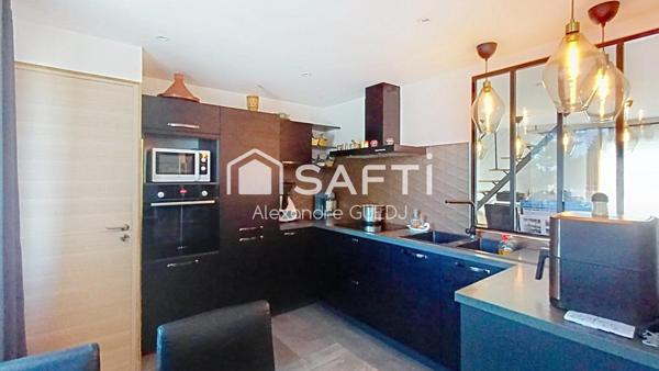 GRANDE MAISON INDIVIDUELLE ENNTIEREMENT RENOVEE