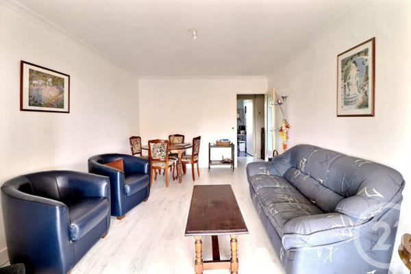 Appartement T3 à vendre  3 pièces - 67 m2 FREJUS - 83