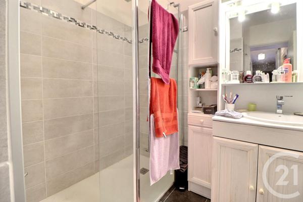 Appartement T3 à vendre  3 pièces - 67 m2 FREJUS - 83