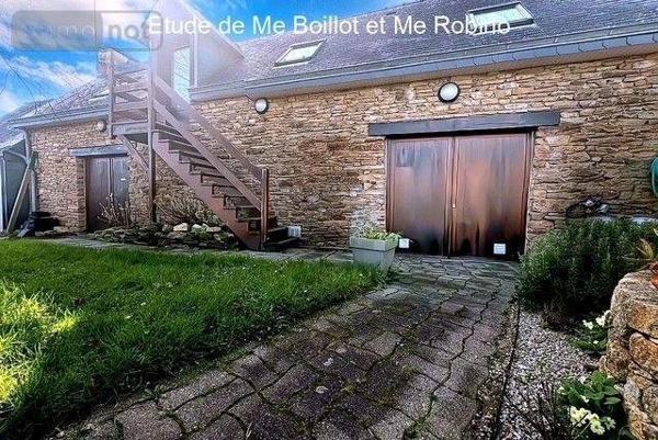 Local mixte (Pro/Hab) à vendre à Moëlan-sur-Mer dans le Finistère (29350), ref : IM479