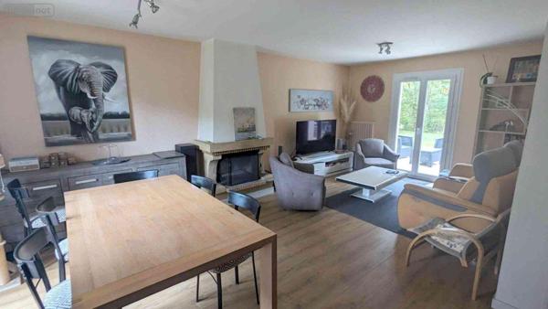 Maison à louer à Noyal-Châtillon-sur-Seiche en Ille-et-Vilaine (35230), ref : 2016