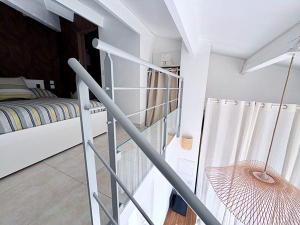 Appartement 3 pièce(s) 48 m² (68 m² hors carrez) + place de stationnement privative