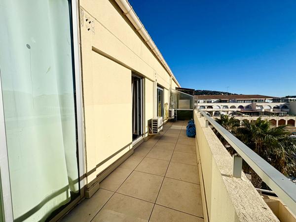 Appartement 3 pièce(s) 48 m² (68 m² hors carrez) + place de stationnement privative