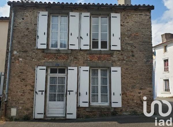 Maison 4 pièces de 112 m² à La Châtaigneraie (85120)